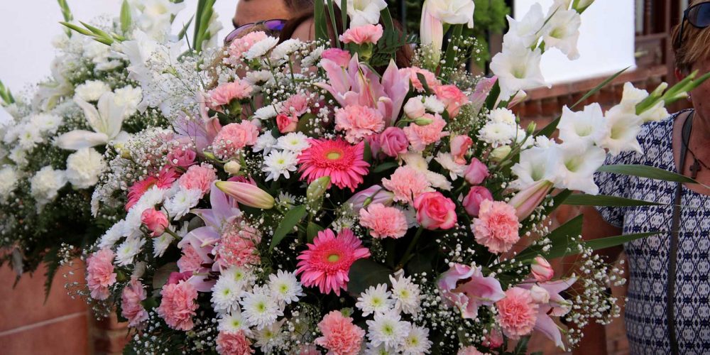 SERRATO:  Procession in honour of the Virgen del Rosario