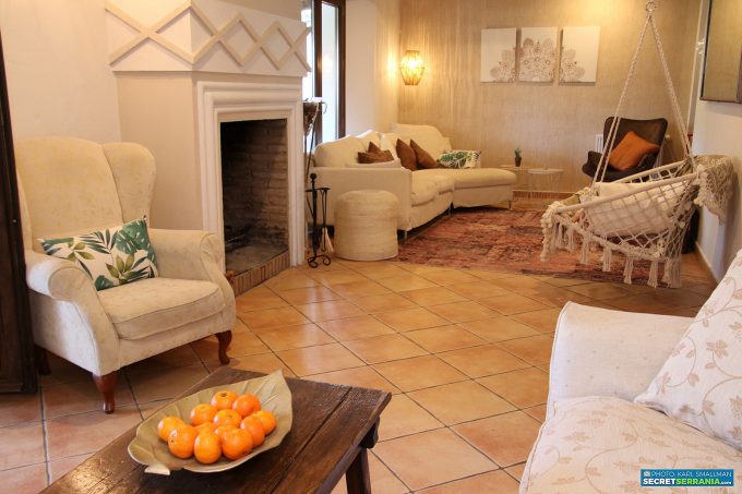 Casa del Río Boho-chic Retreat, Estacion de Cortes de la Frontera