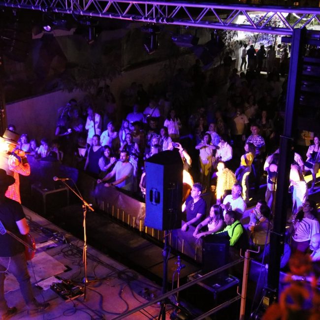 Festival Pueblo live music in Atajate