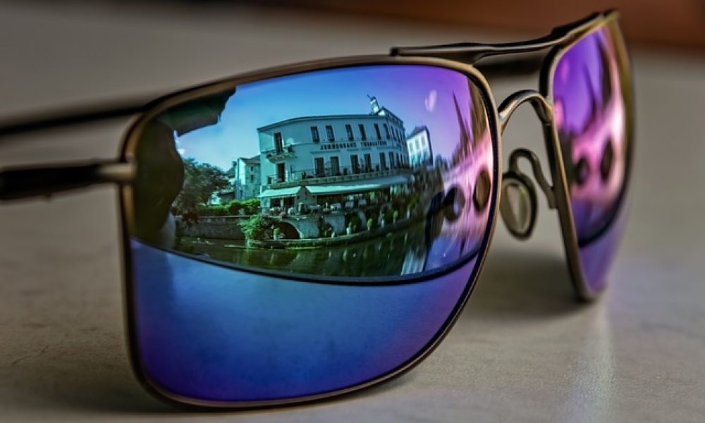 Consumo recomienda adquirir las gafas de sol en establecimientos autorizados y de confianza