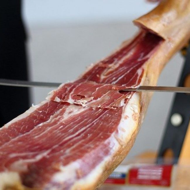 Ham cutting competition, Benarrabá