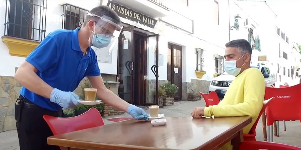 VIDEO: Centros Guadalinfo en El Valle del Genal promocionan el uso del monedero electrónico entre empresas y residentes de la comarca